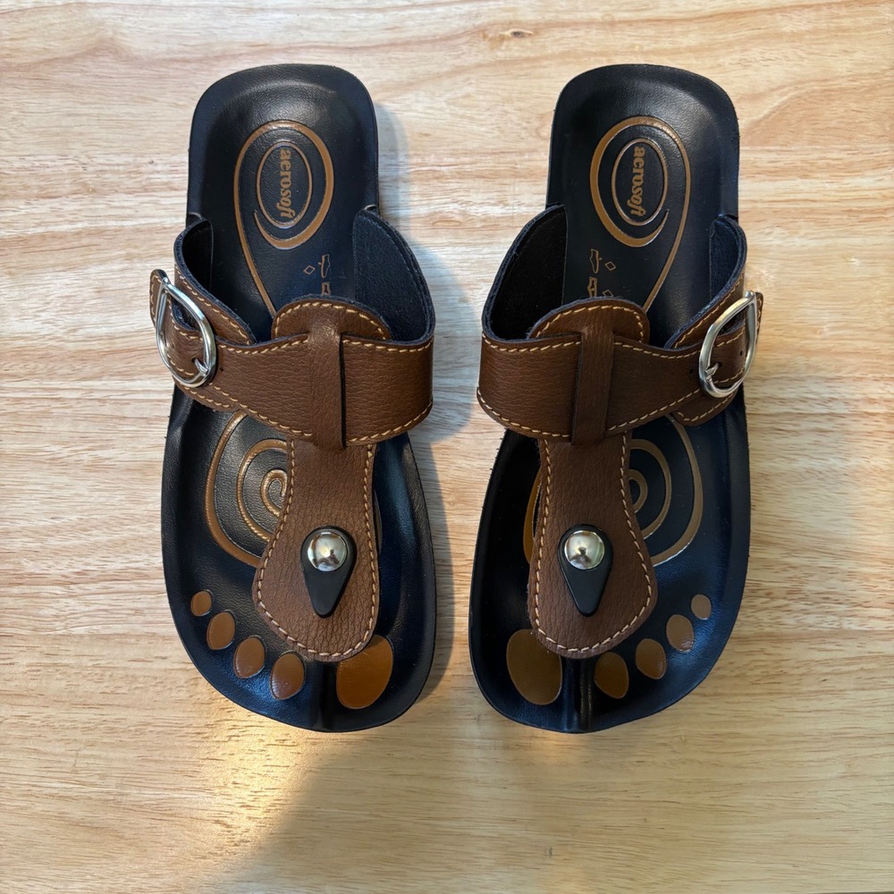 Aerosoft Thong Sandals Womens 36 Brown Black NWOB Orthotic Buckle Slides
